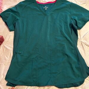 Med couture scrub top size XL